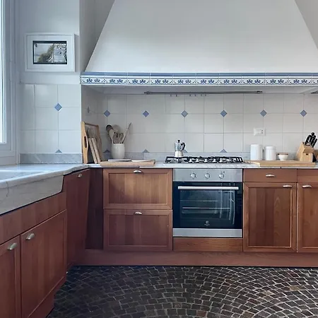 Amazing Lakeview * Fiumelatte