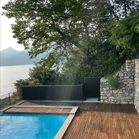 Amazing Lakeview